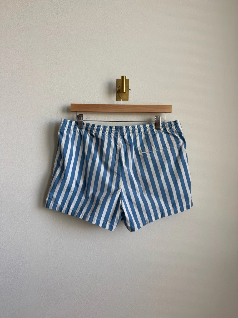 Club Monaco Men's Blue White Striped Swim Trunks Shorts Size M
